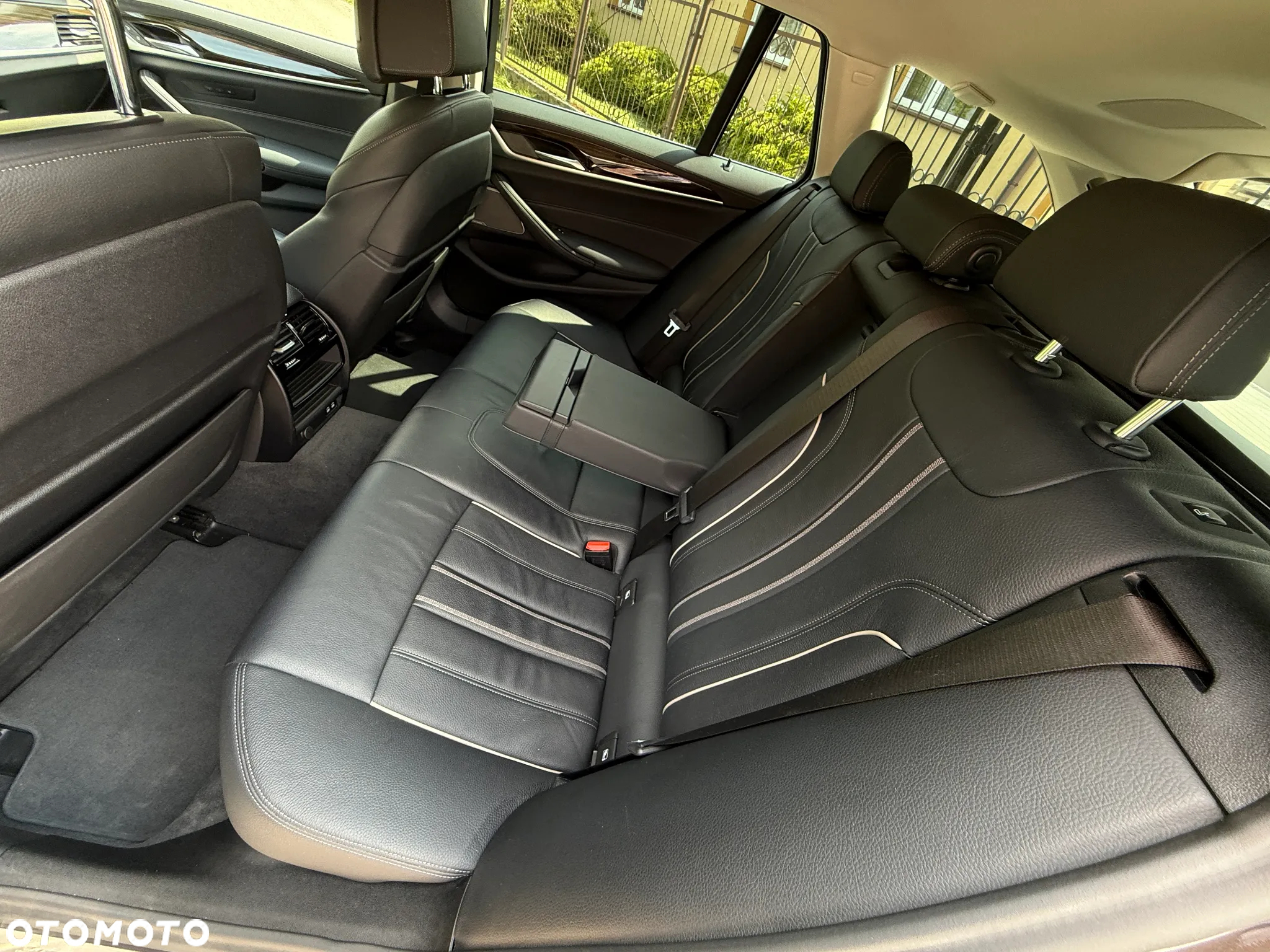 BMW Seria 5 530d xDrive Luxury Line - 32