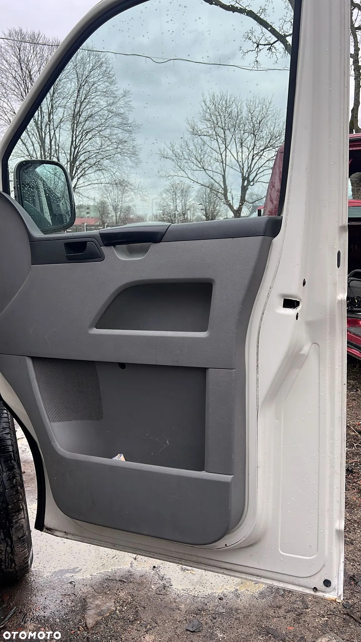 VW Transporter T5  Drzwi prawe przód przednie - 2