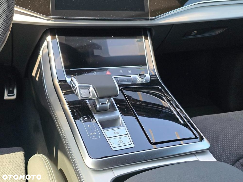 Audi Q7 ver-50-tdi-mhev-quattro-s-line-tiptr - 10