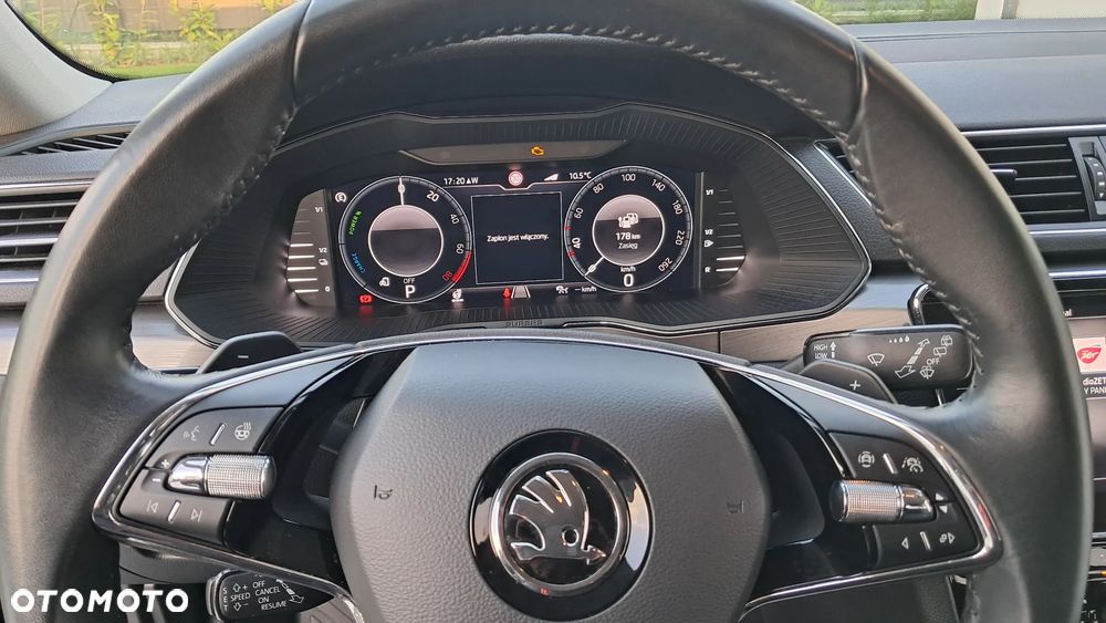 Skoda Superb 1.5 TSI Plug-in Hybrid L&K DSG - 11
