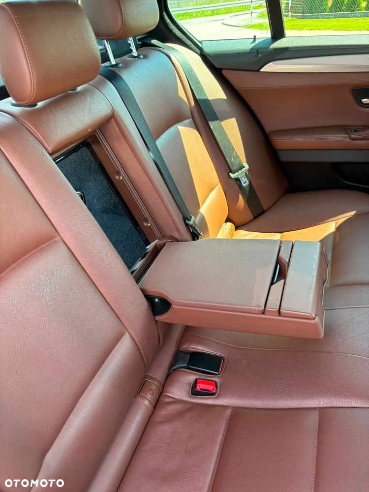BMW Seria 5 - 21