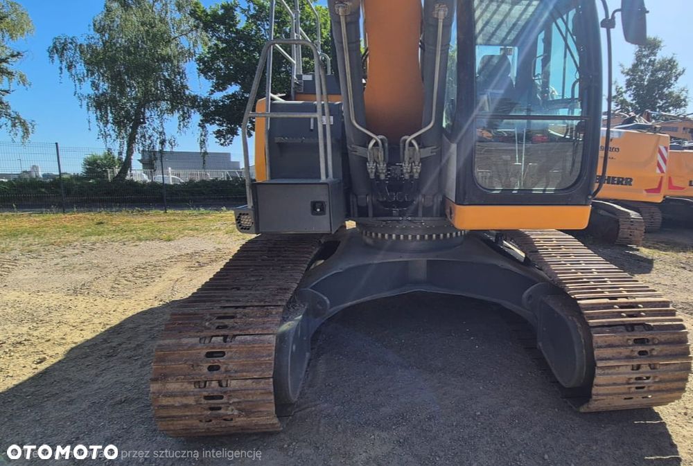Liebherr R924 - 2