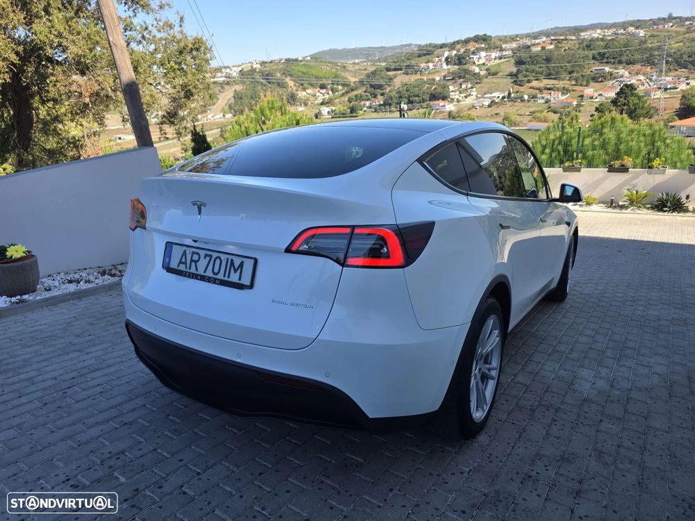 Tesla Model Y Long Range Tração Integral - 27