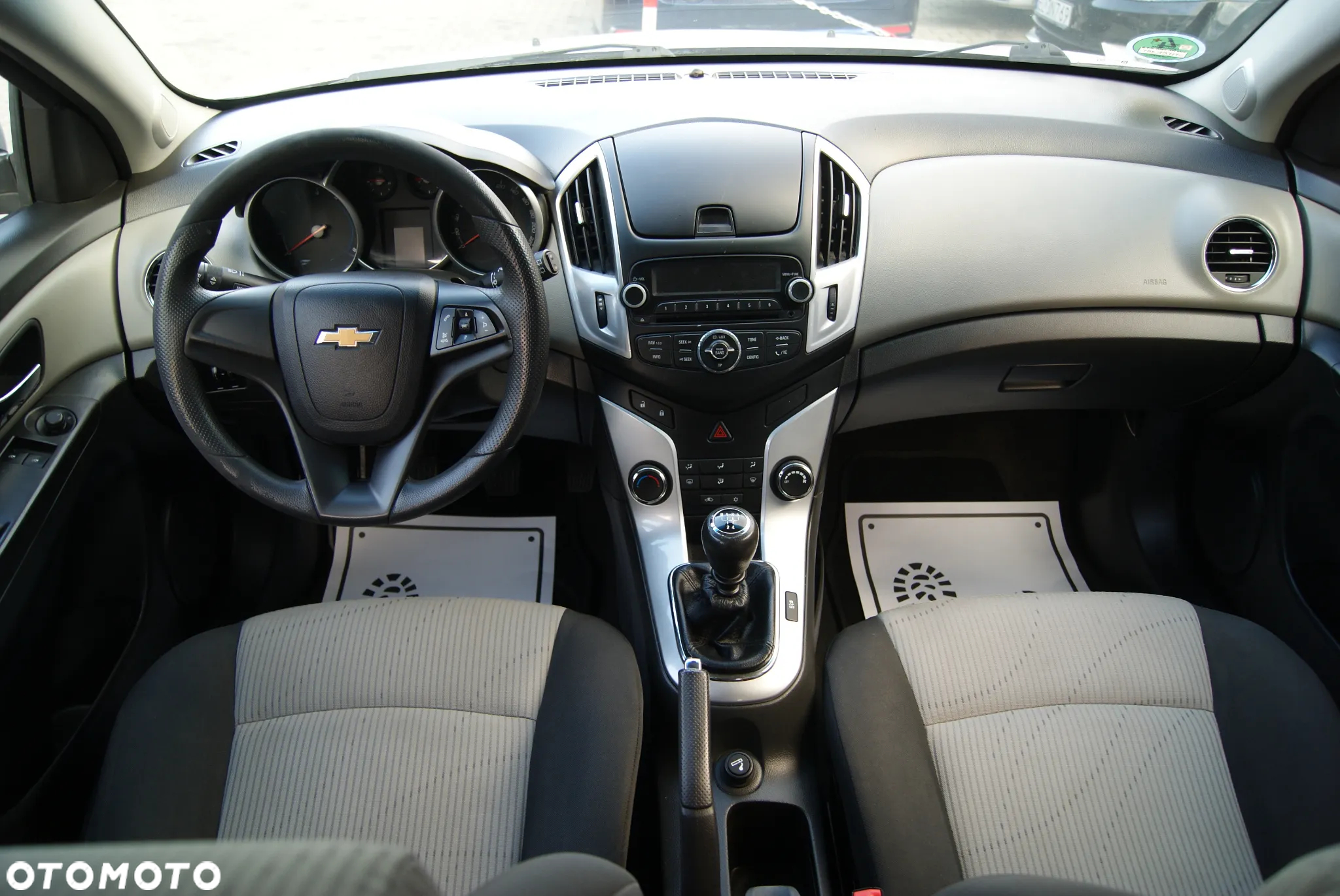 Chevrolet Cruze Station Wagon 1.6 LS - 12