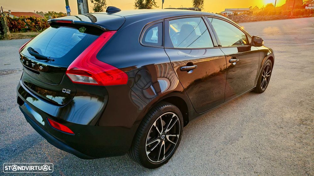Volvo V40 1.6 D2 Eco Kinetic - 16
