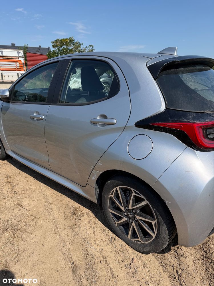 Toyota Yaris - 4