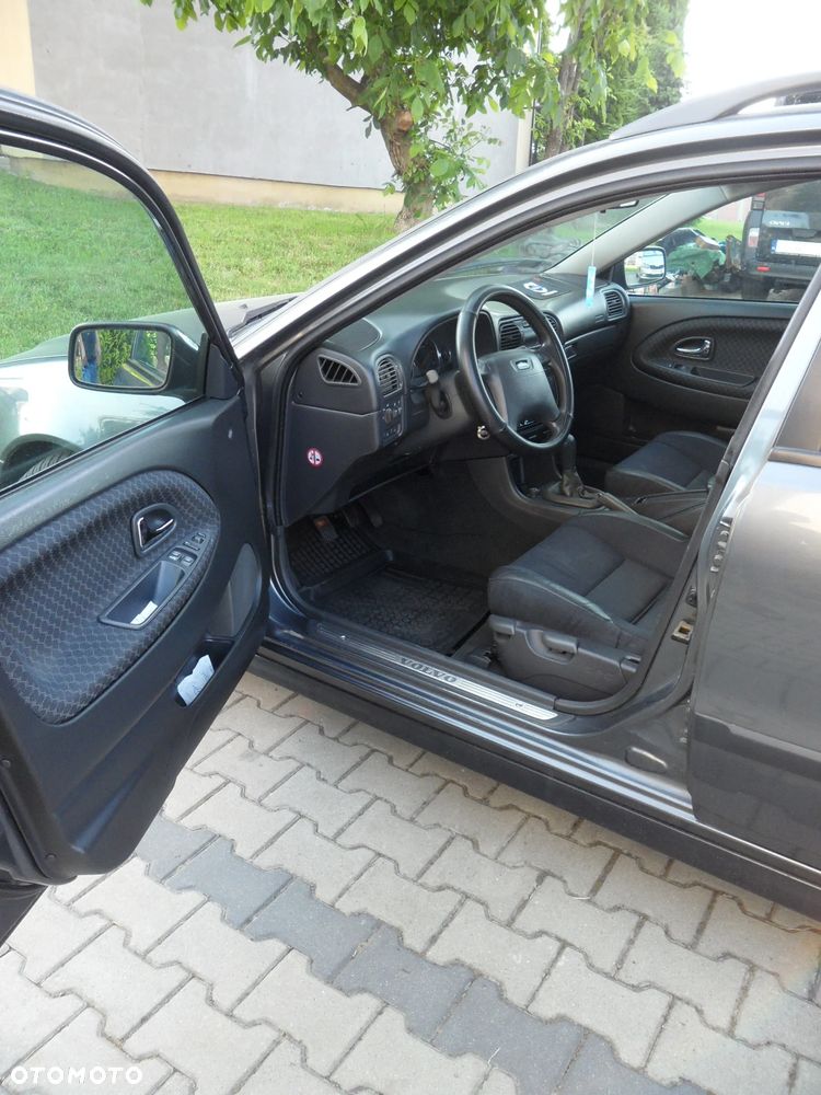 Volvo V40 1.9D - 12