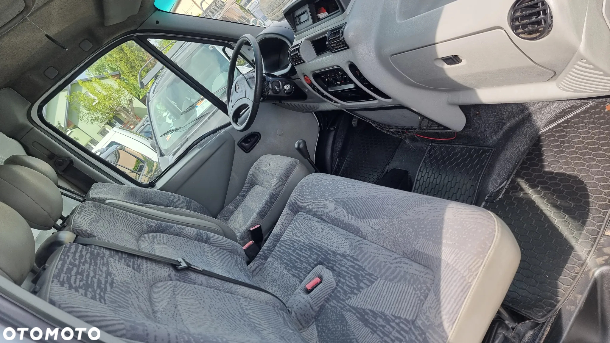Nissan INTERSTAR - 7