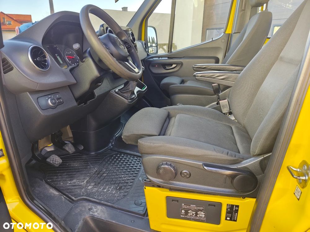 Mercedes-Benz SPRINTER 317 CDI 170KM MAXI LONG DOKA 6OSOBOWA SKRZYNIA KAMERA KLIMATRONIC NAVI COMMAND INTERNET HAK 3500 KG TEMPOMAT cały w oryginale Fotele KOMFORTY podgrzewane - 29