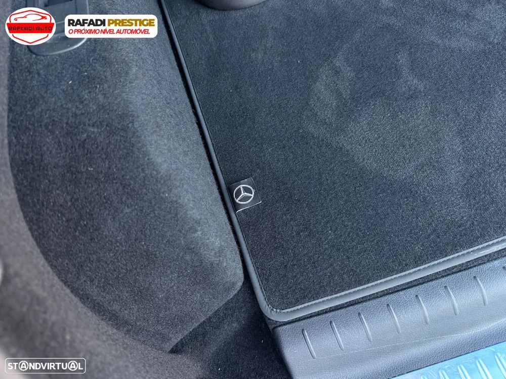Mercedes-Benz C 300 e T 9G-TRONIC AMG Line - 39
