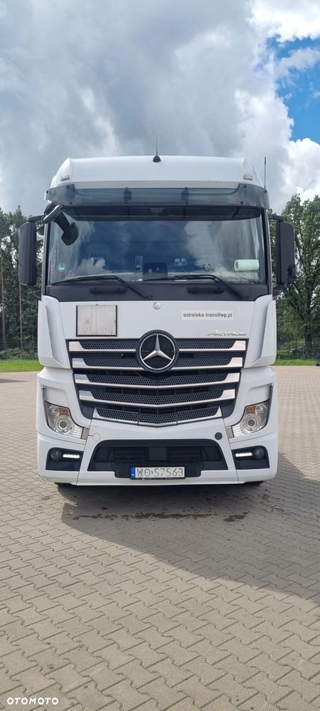 Mercedes-Benz Actros - 3