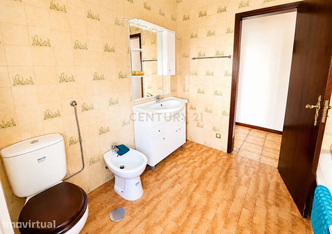 Moradia T5 com Terrenos para Construção no Largo da Feira – Lanheses, - Grande imagem: 5/10