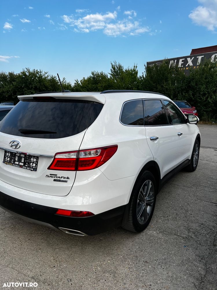 Hyundai Grand Santa Fe 2.2 CRDi ISG 4WD Aut. Luxury - 4