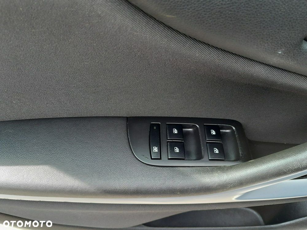 Opel Zafira - 16