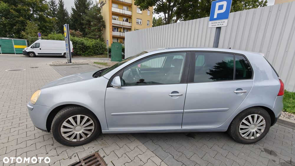 Volkswagen Golf - 6