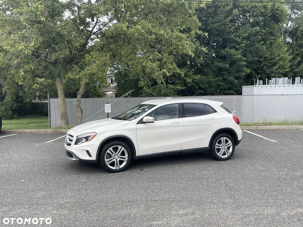 Mercedes-Benz GLA 250 4-Matic - 8