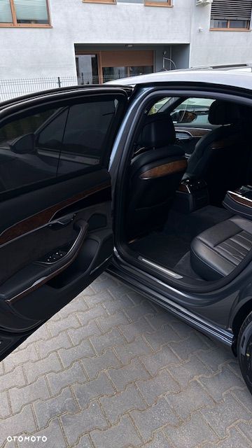 Audi A8 L 55 TFSI quattro tiptronic - 12