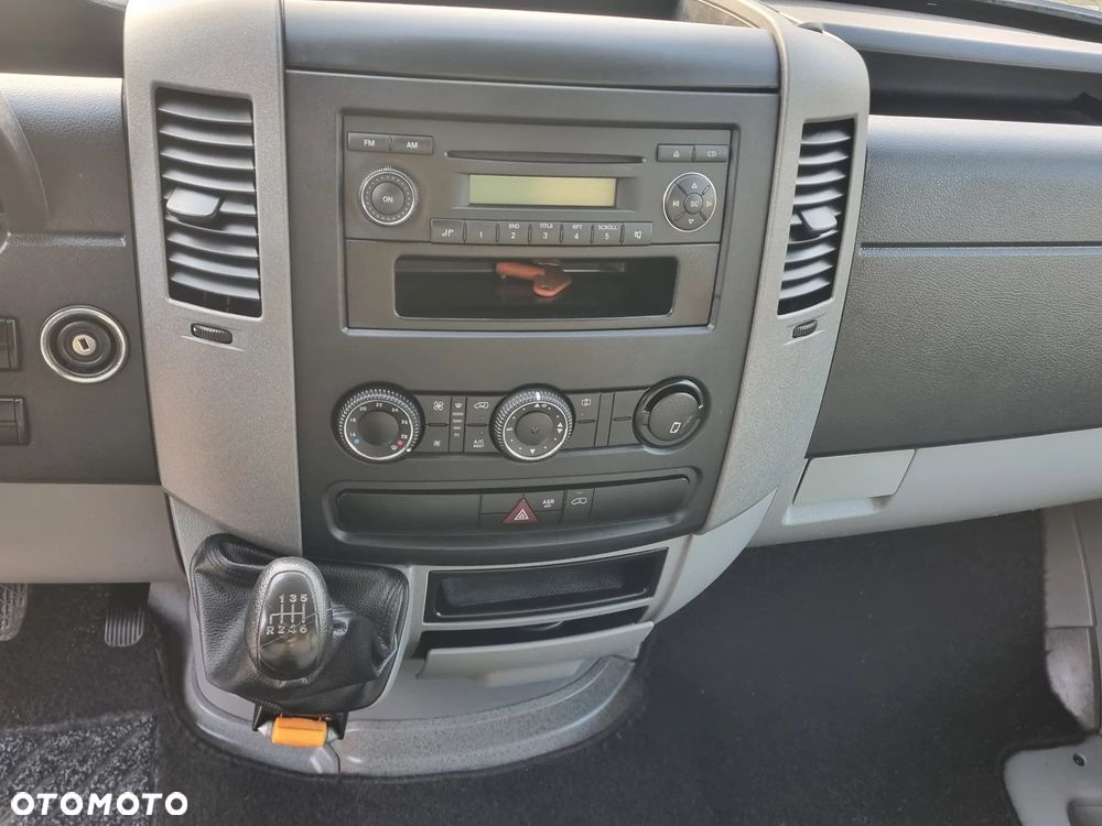 Volkswagen Crafter - 13