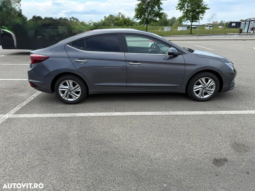 Hyundai Elantra 1.6 MPi Highway - 4