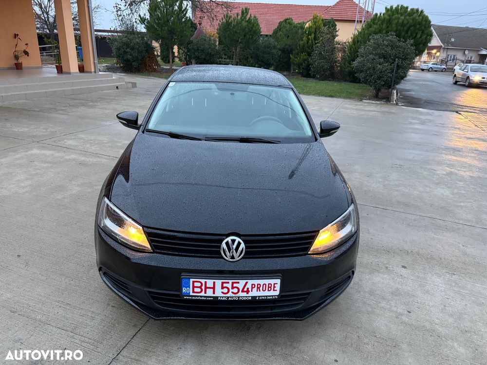 Volkswagen Jetta 1.6 TDI Blue Motion Technology Comfortline - 12