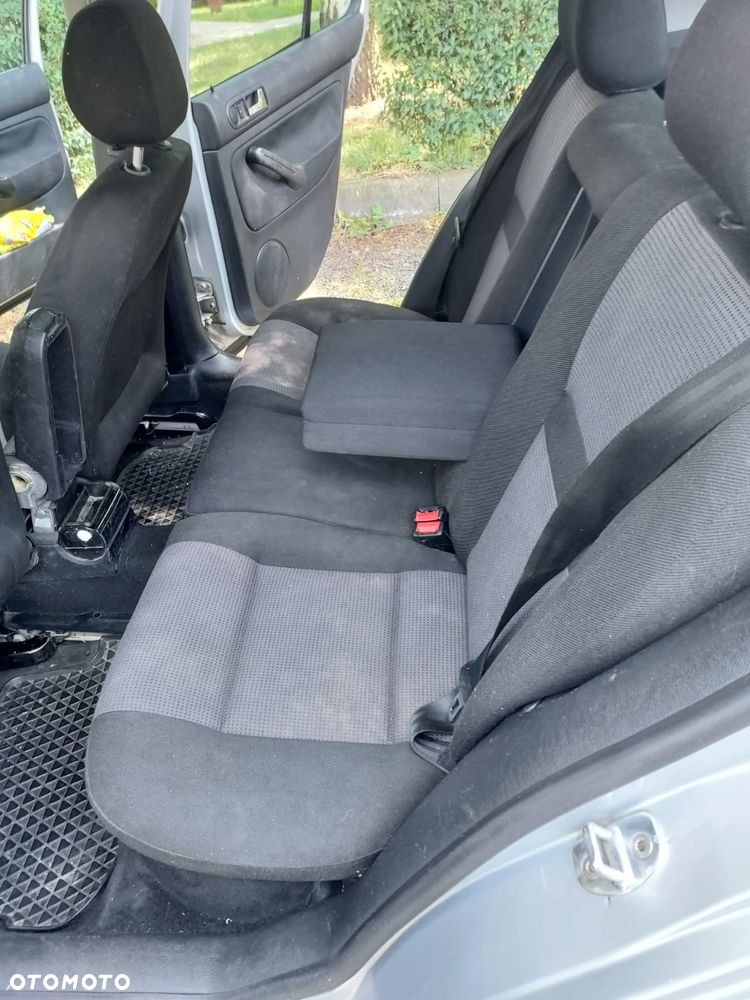 Volkswagen Golf 1.9 TDI Comfortline - 6