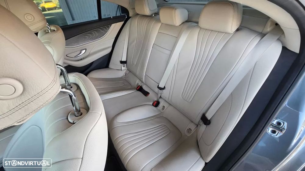 Mercedes-Benz CLS 300 d - 12