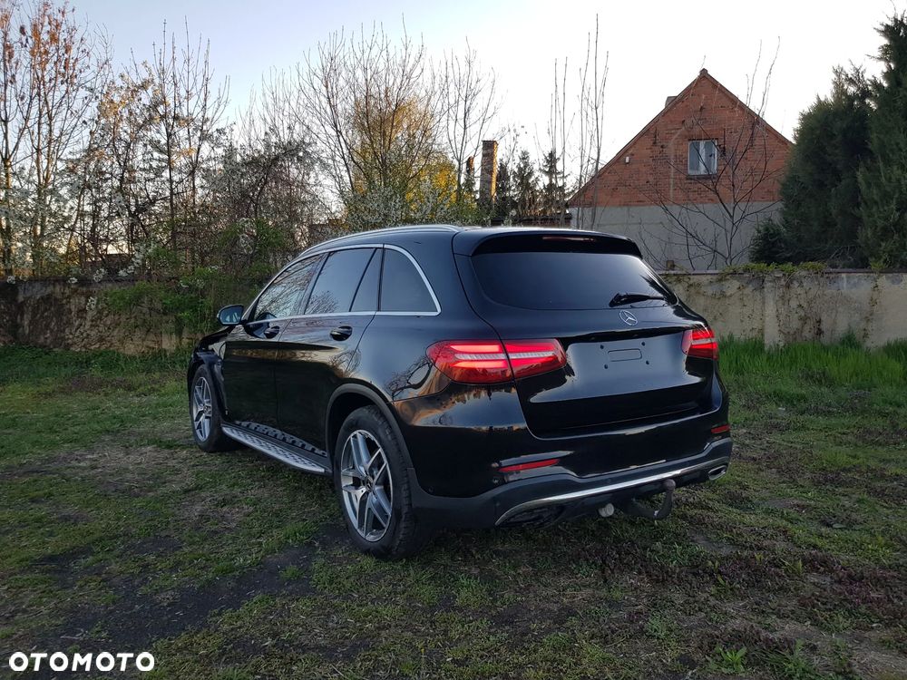 Mercedes-Benz GLC 250 d 4Matic 9G-TRONIC AMG Line - 3