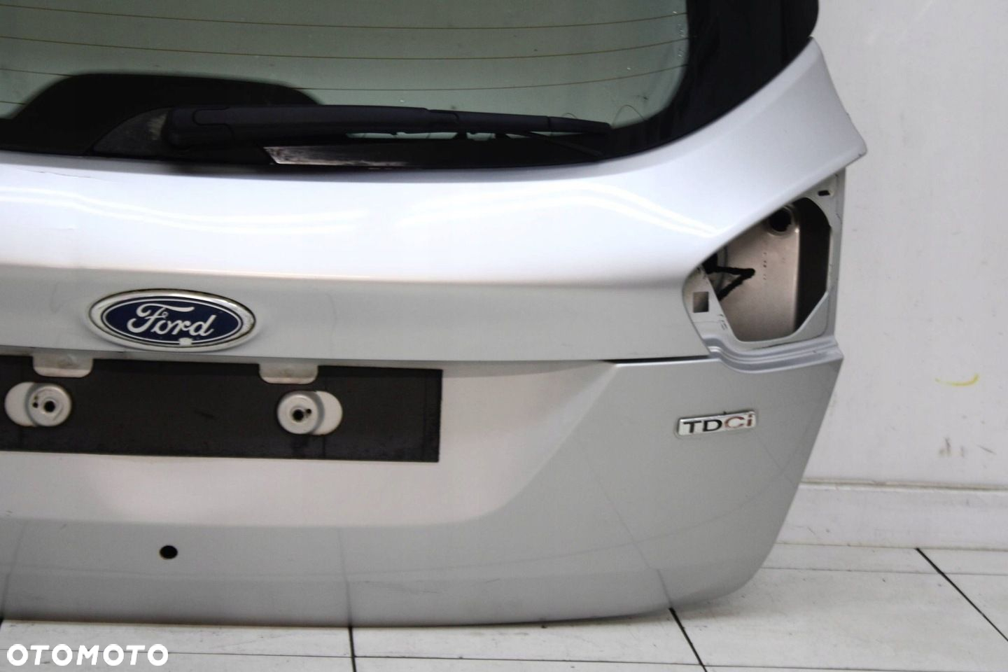 FORD KUGA MK1 08R- KLAPA BAGAŻNIKA TYŁ TYLNA O8 08 - 9