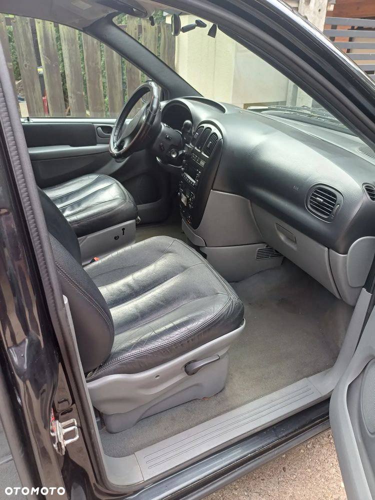 Chrysler Grand Voyager - 13