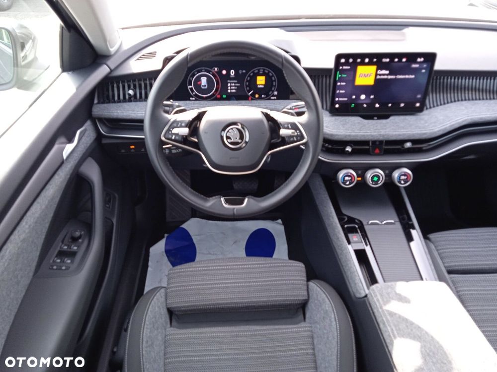 Skoda Superb 2.0 TDI SCR 4x4 Selection DSG - 11