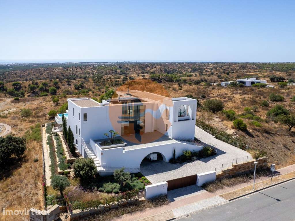 Vila deslumbrante, com 5 quartos em suíte, ampla piscina e vistas i... - Grande imagem: 5/60