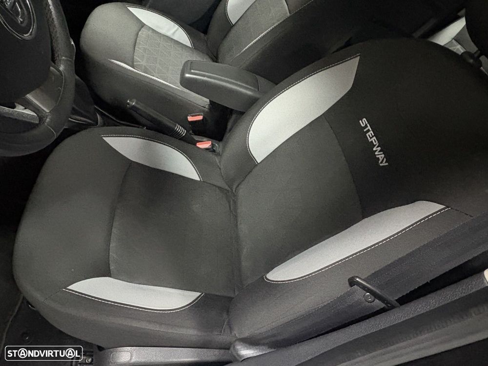 Dacia Sandero 0.9 TCe Stepway - 12