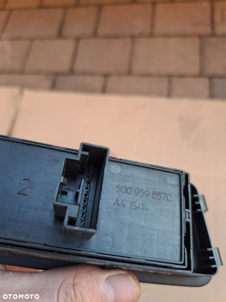 Volkswagen Golf VII przełącznik szyb 5G0959857C lewy przód - 2