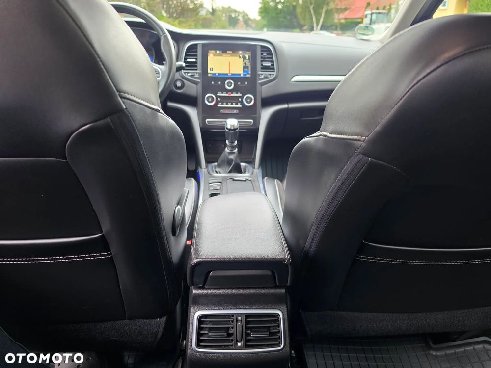 Renault Megane ENERGY TCe 100 EXPERIENCE - 17