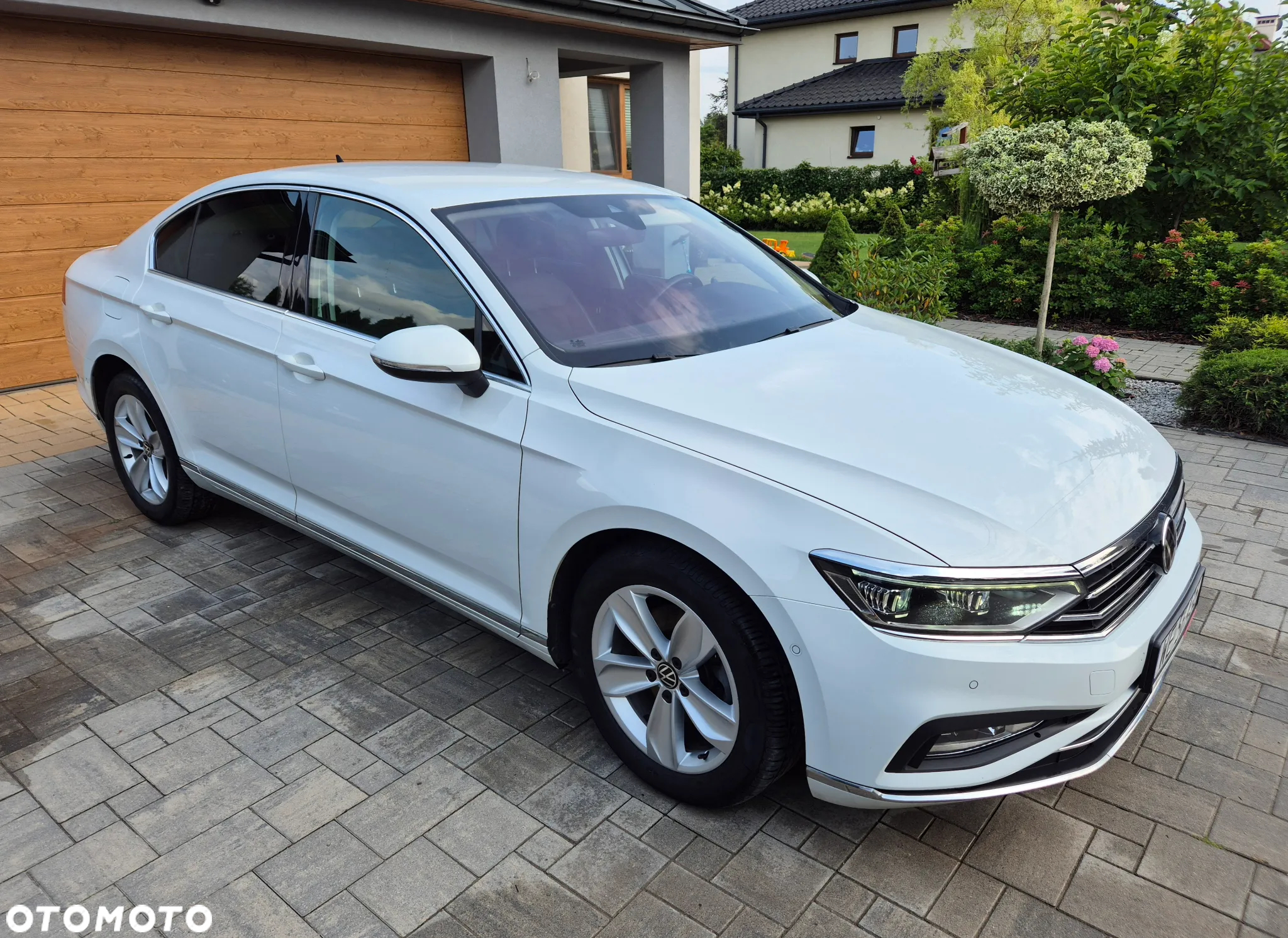 Volkswagen Passat 2.0 TDI 4Mot Elegance DSG - 4
