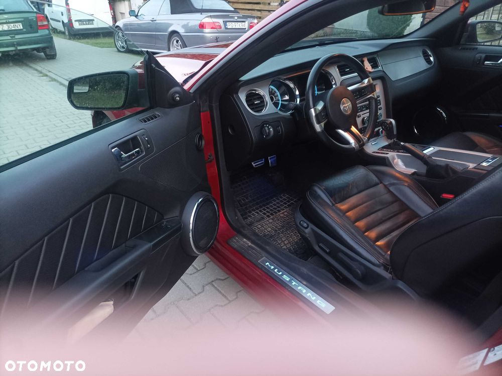 Ford Mustang - 5