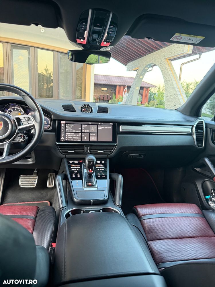 Porsche Cayenne S - 13