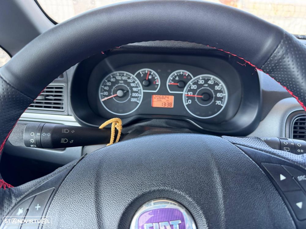 Fiat Grande Punto - 23