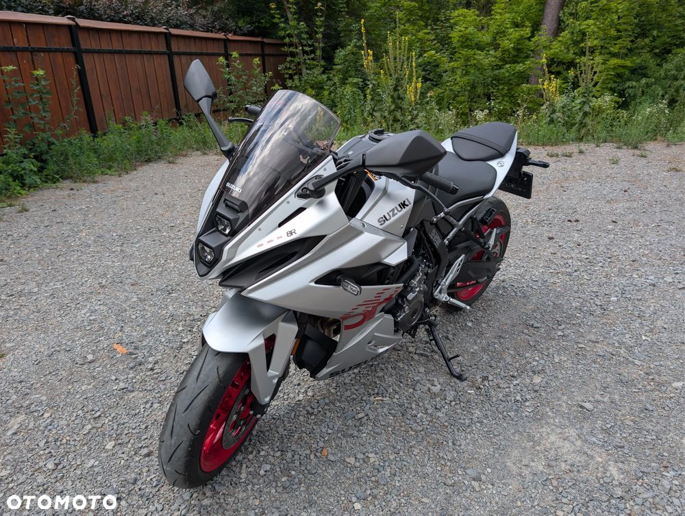 Suzuki GSX - 3