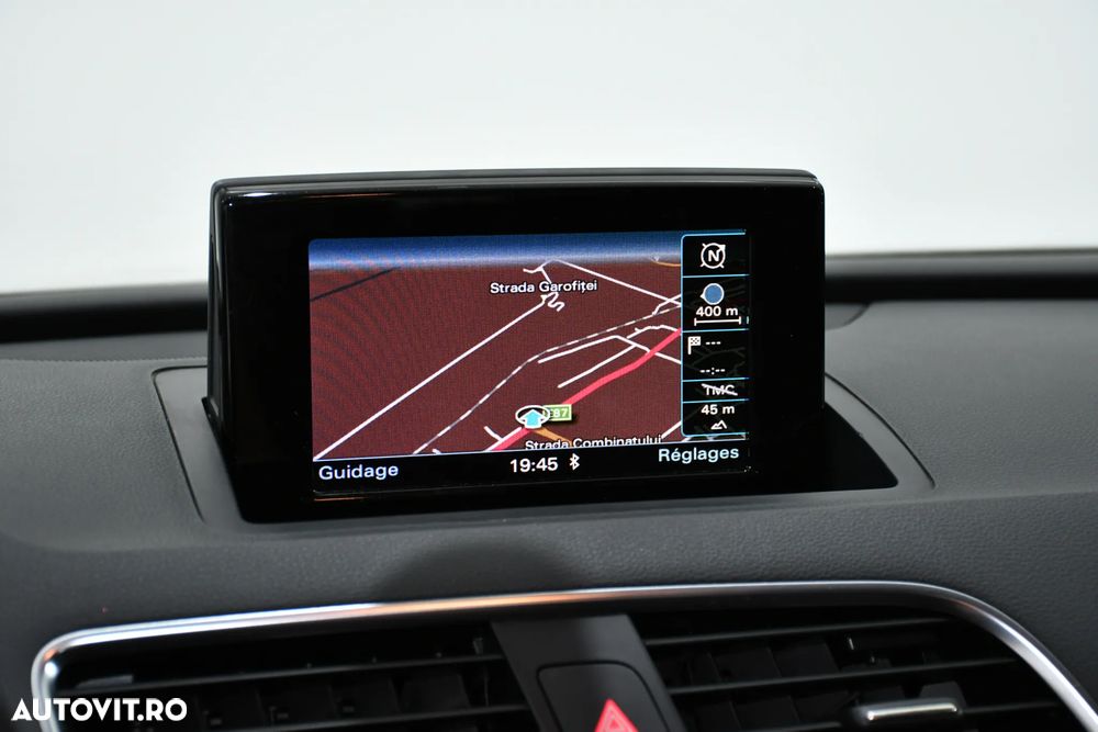 Audi Q3 2.0 TDI Design - 16