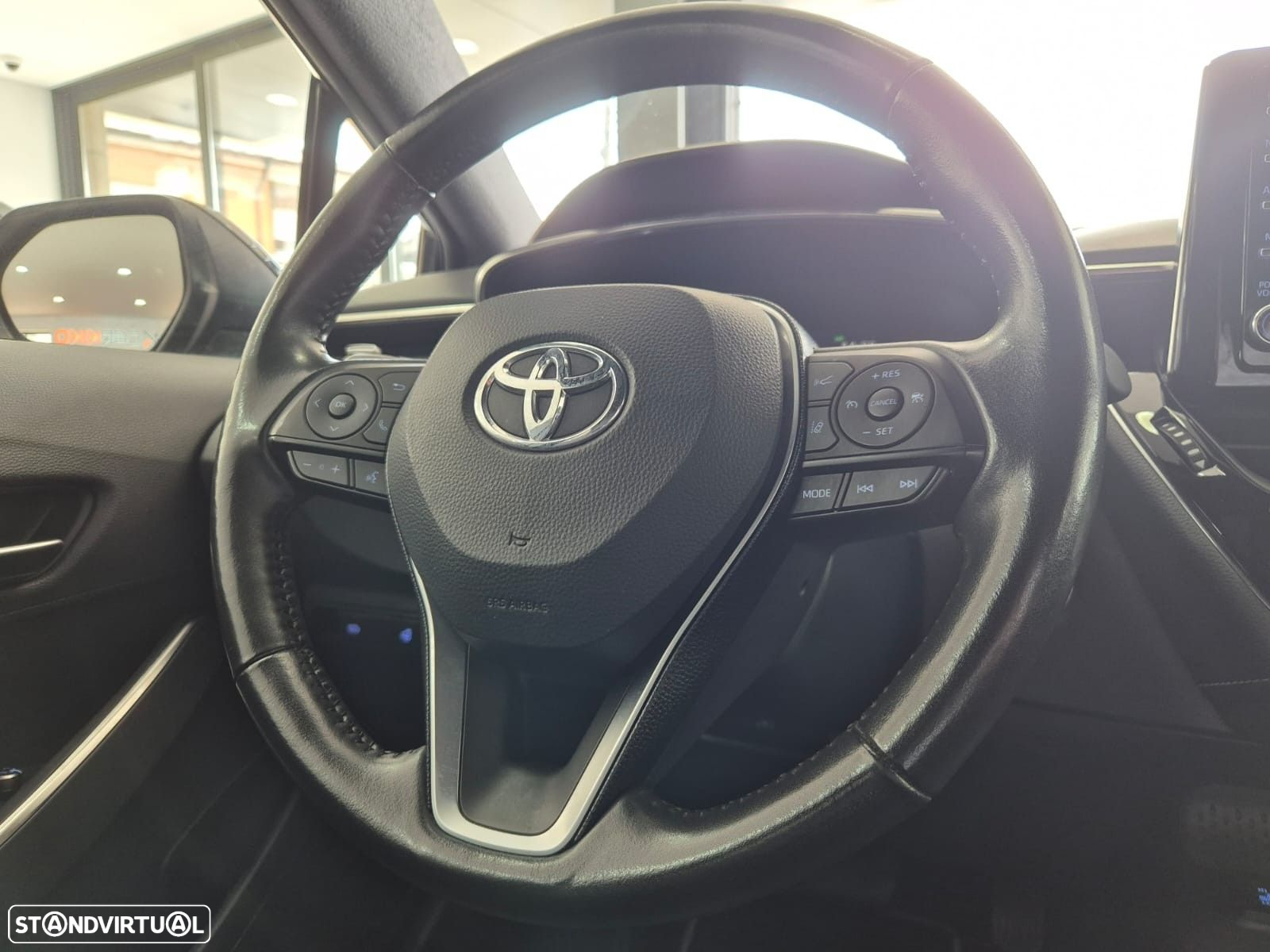 Toyota Corolla 1.8 Hybrid Comfort Plus - 13