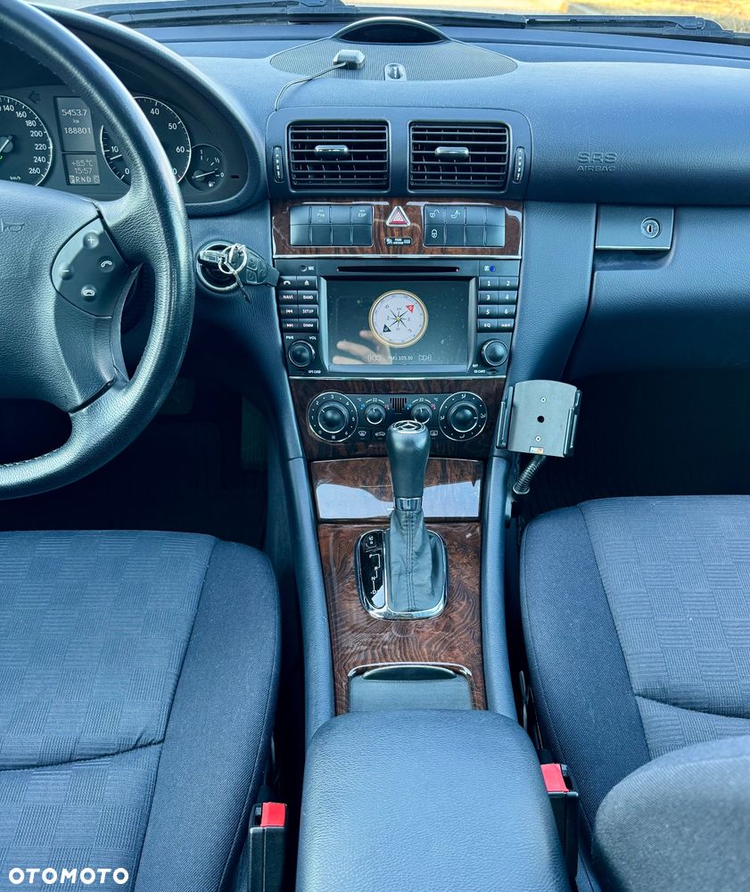 Mercedes-Benz Klasa C 280 Elegance 4-Matic - 19