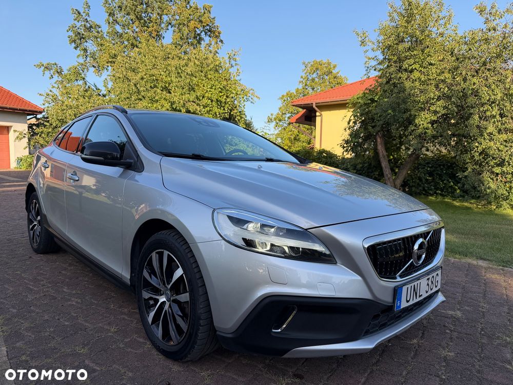 Volvo V40 Cross Country T3 Drive-E Dynamic Edition - 24