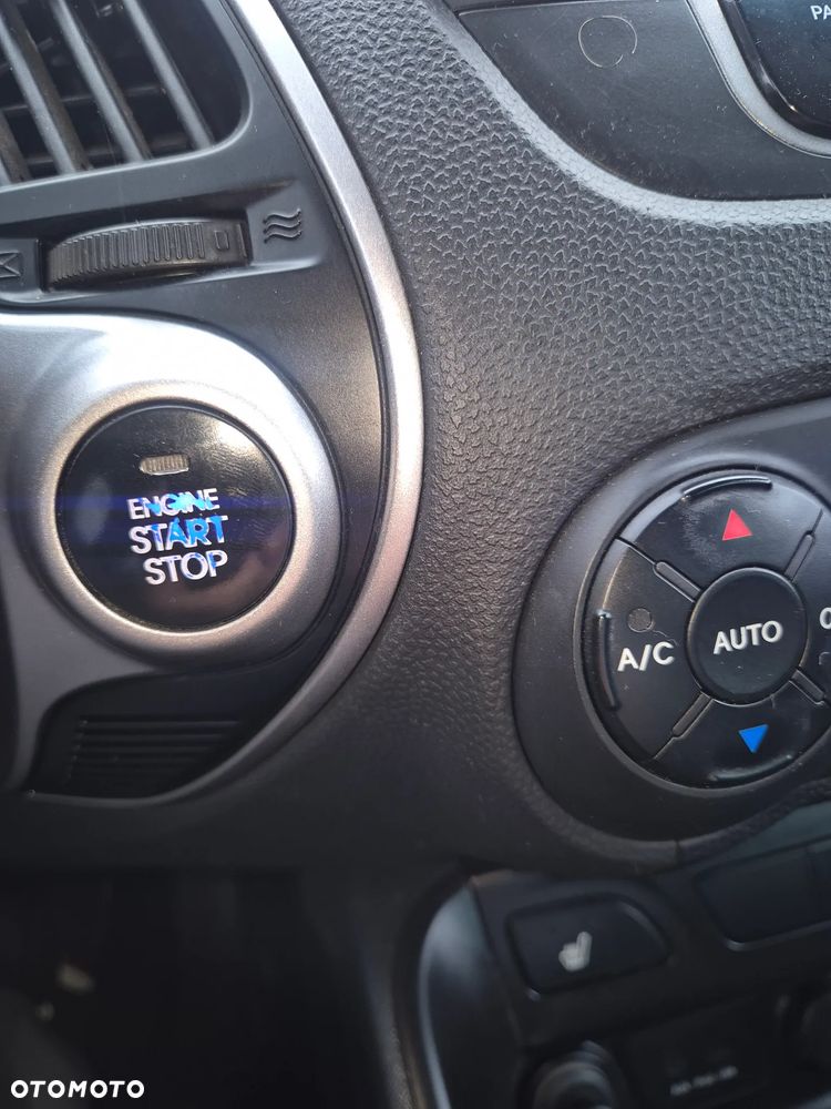 Hyundai ix35 - 12