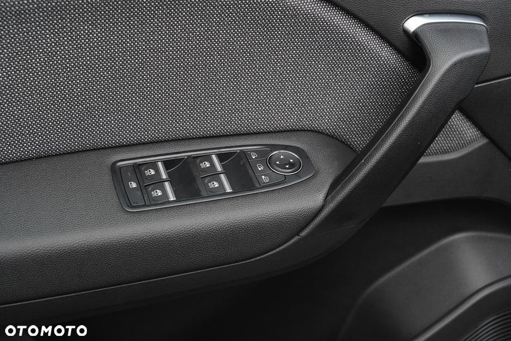 Renault Captur 1.3 TCe mHEV Techno EDC - 9