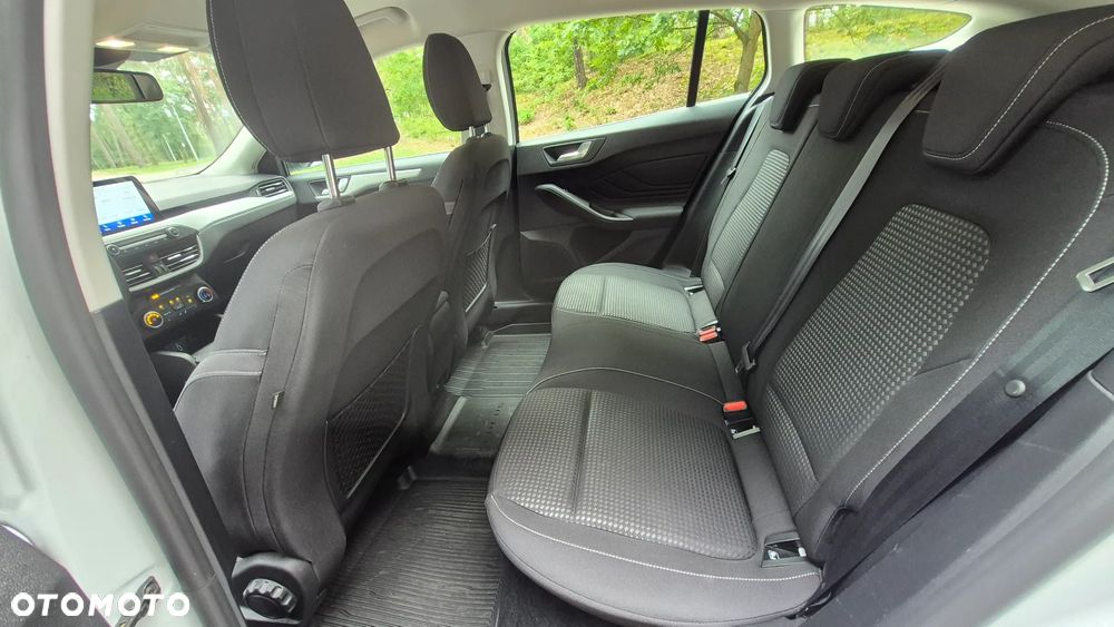Ford Focus 1.0 EcoBoost Active - 18