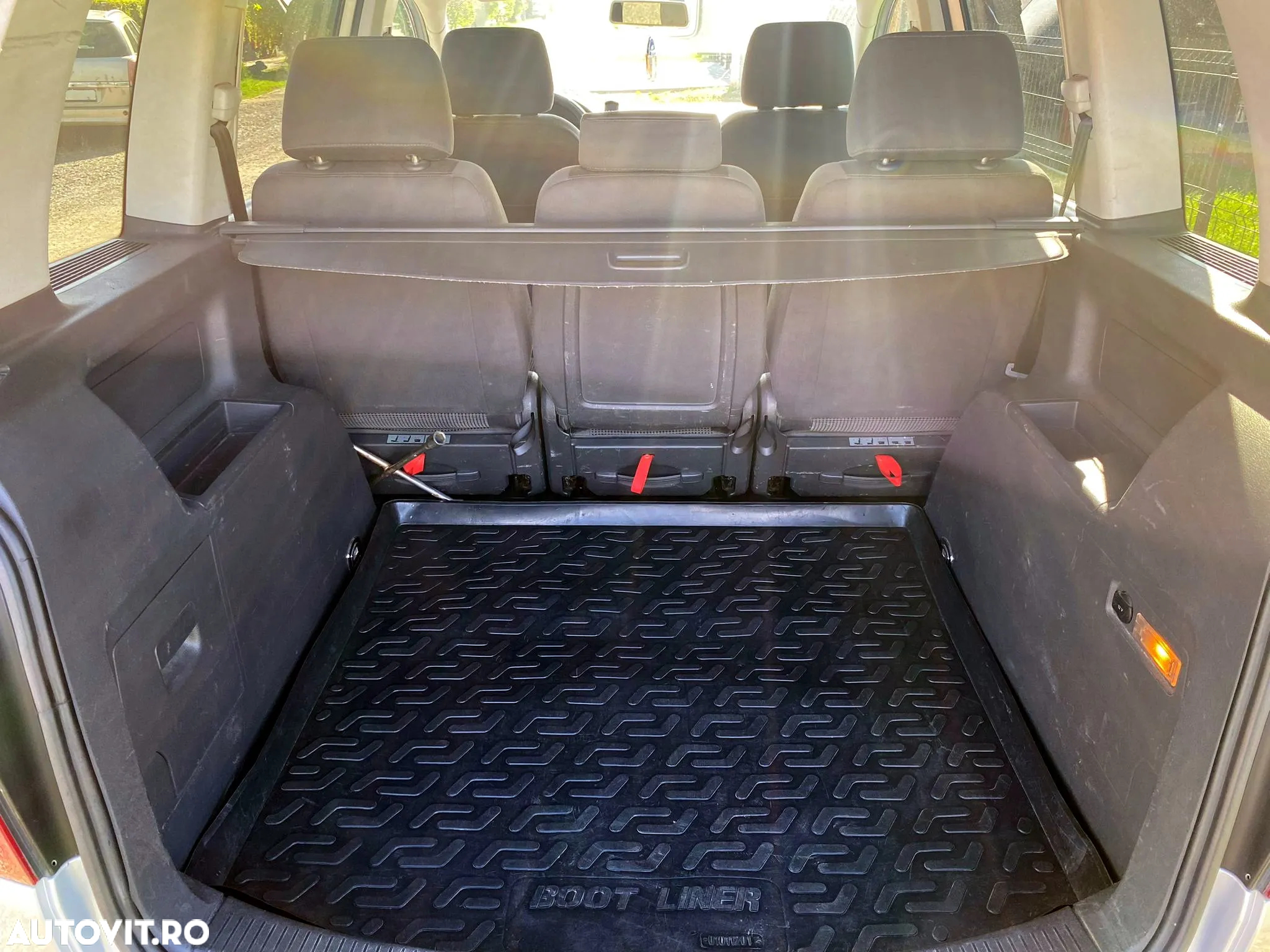 Volkswagen Touran 1.4 TSI Highline - 7