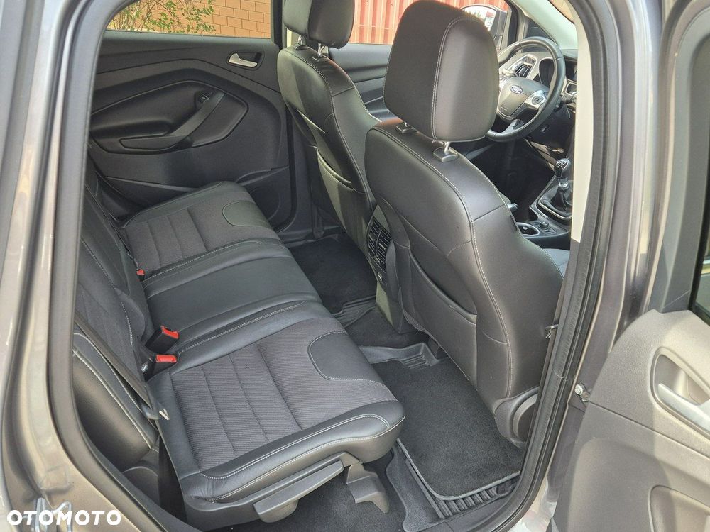 Ford Kuga - 13
