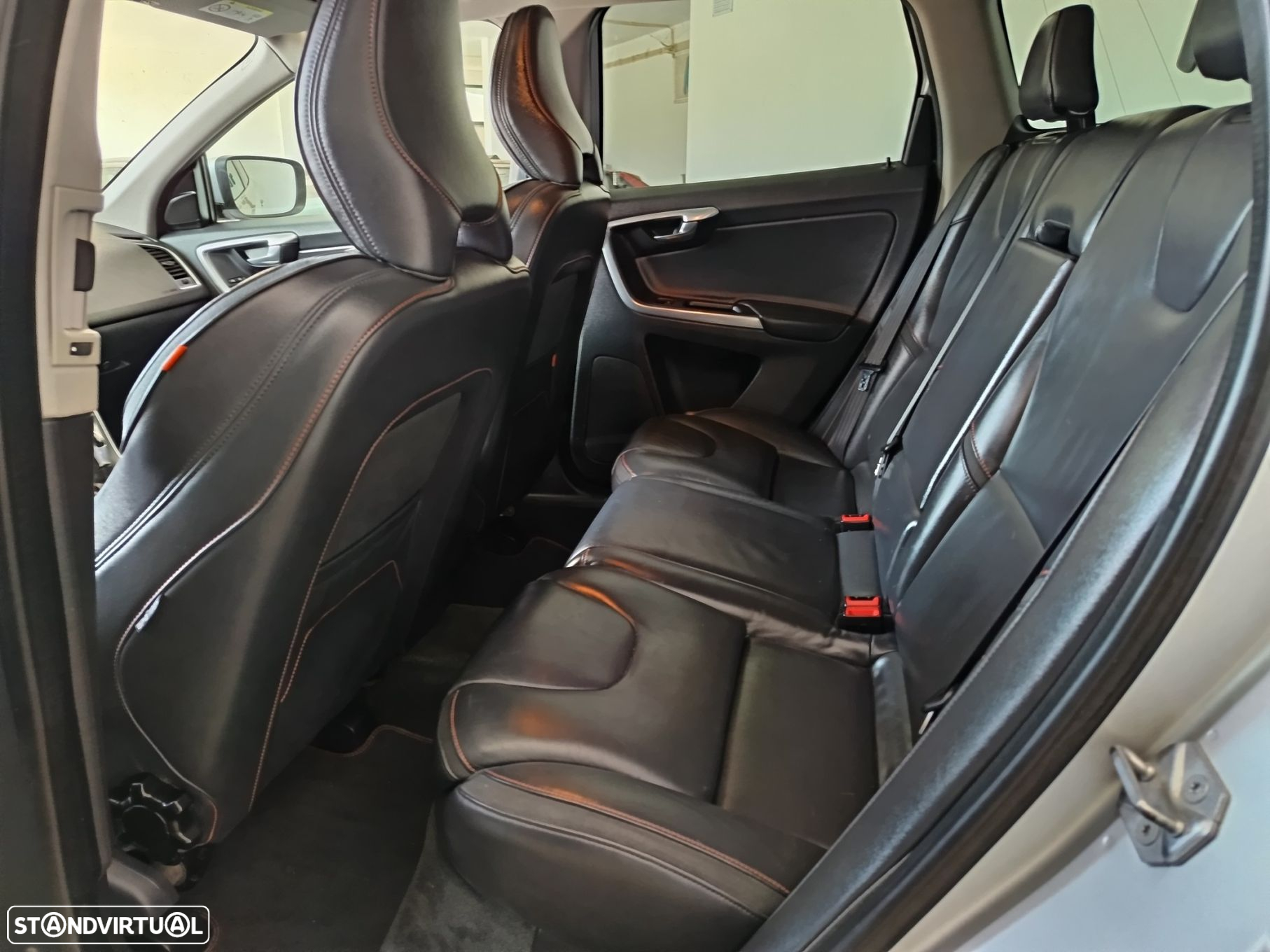 Volvo XC 60 2.0 D4 VOR Geartronic - 35
