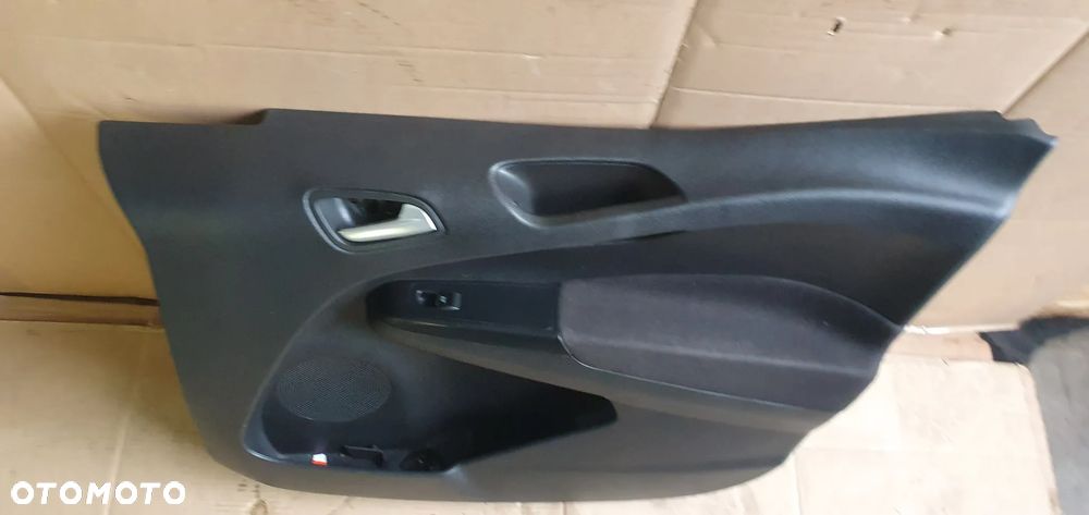 Boczek tapicerka prawy przód przednia prawa Ford Courier Tourneo Mk2 Lift - 2